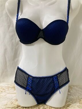 La Vie en Rose Blue & Black Lingerie Set 34D Bra & Small Panty Mesh Lace